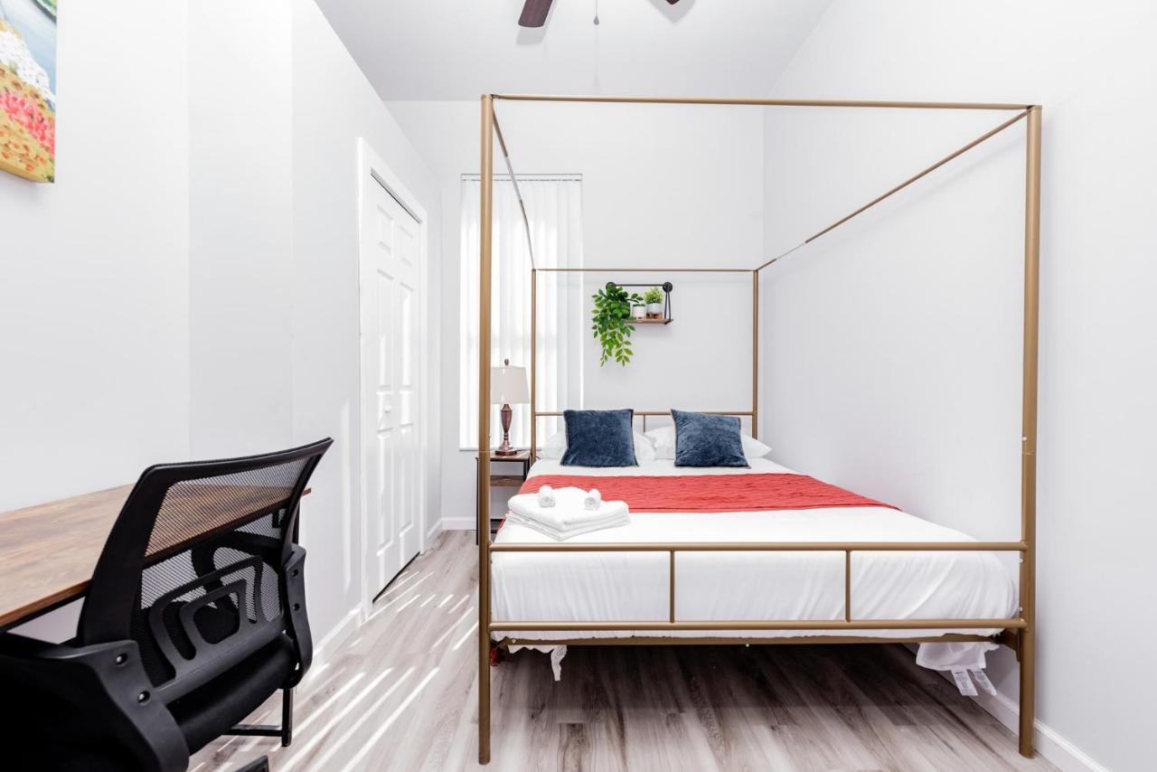 2br Park Ave Townhome With Parking Cozysuites