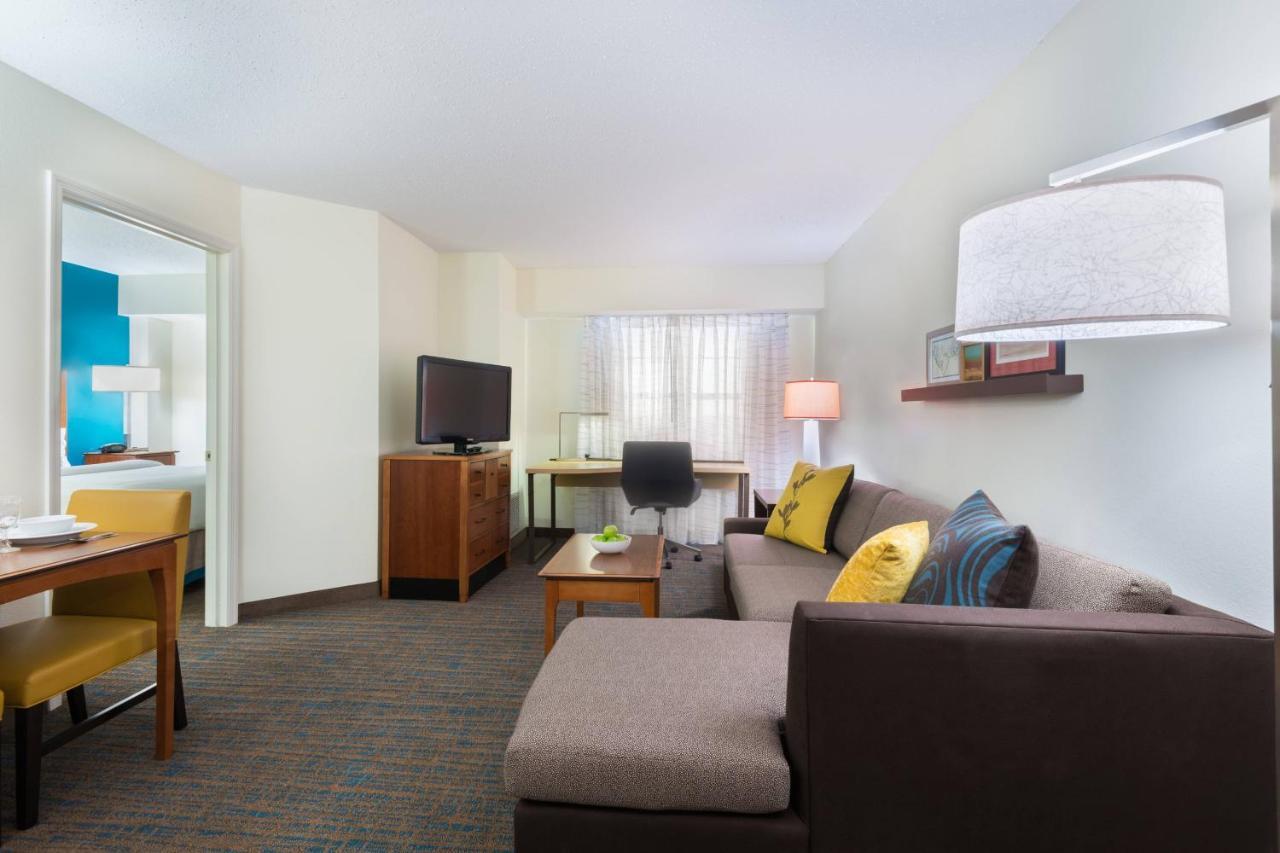 Hotel By Marriott Downtown 3*