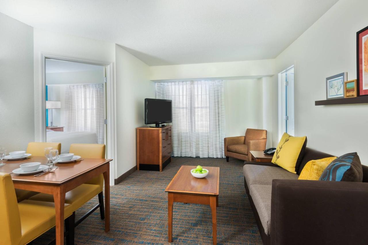 Hotel By Marriott Downtown 3*