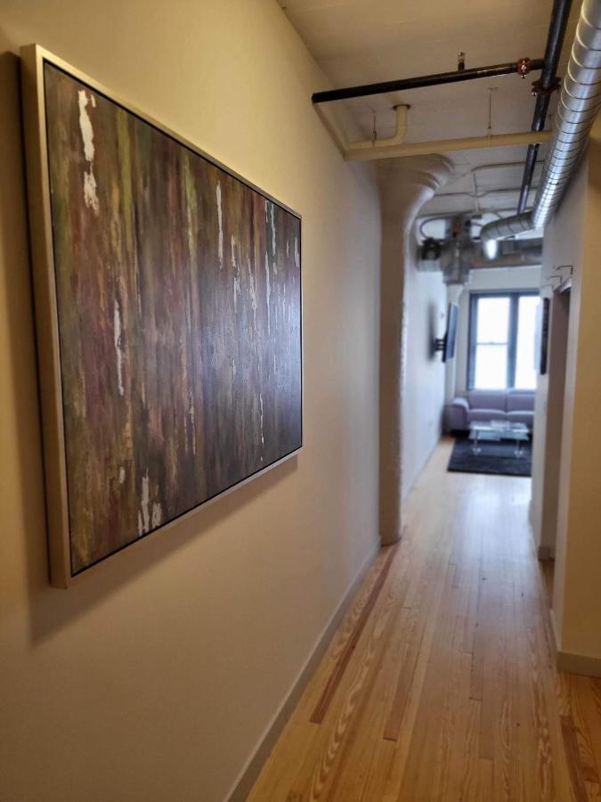 Prime Location Alert!! Apartment