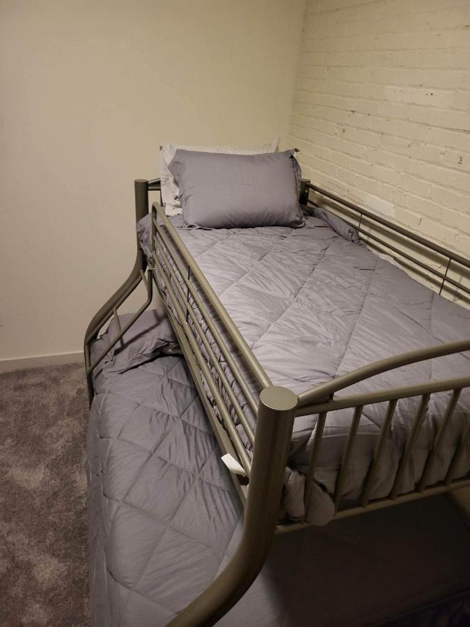 Prime Location Alert!! Apartment