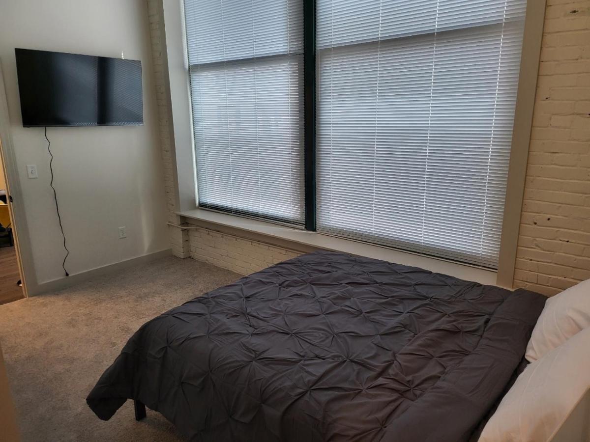 Prime Location Alert!! * Saint Louis