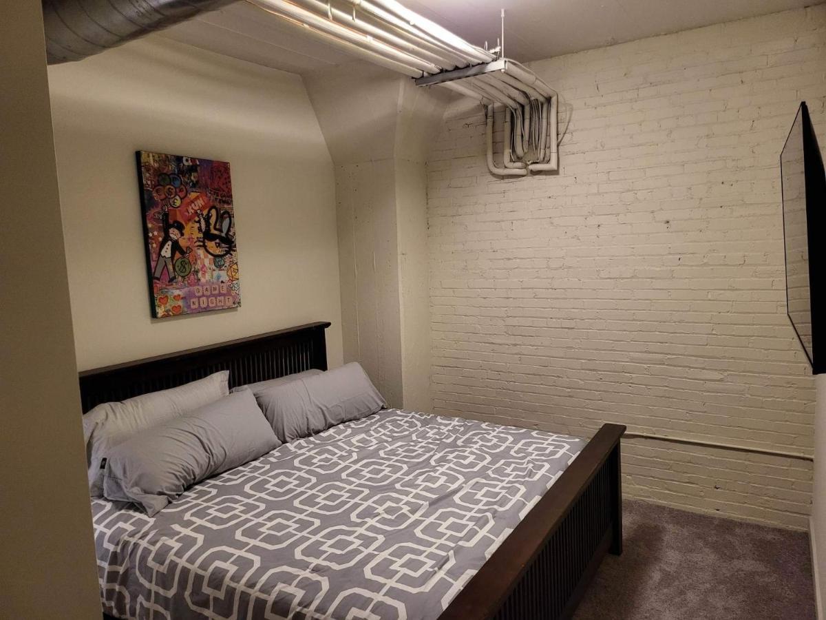 Apartment Prime Location Alert!! *