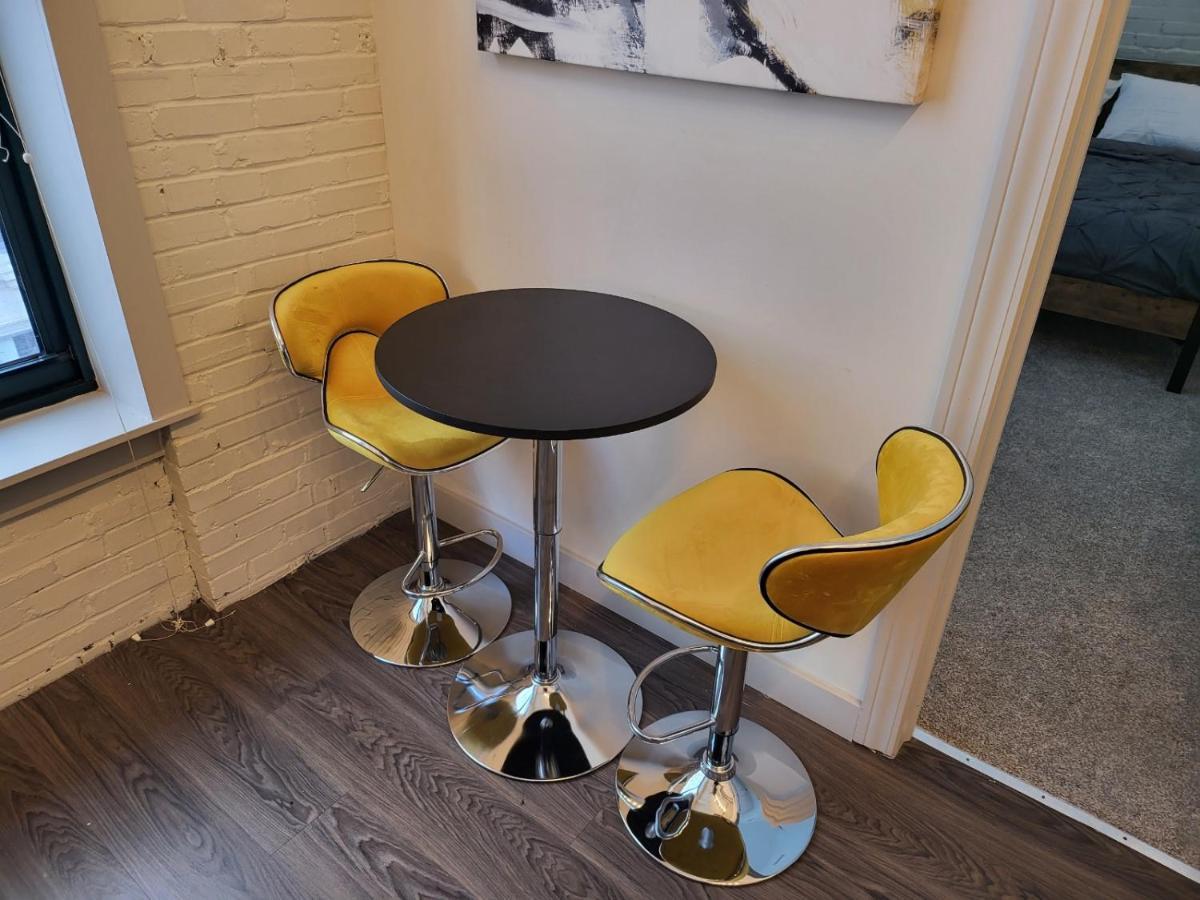 Prime Location Alert!! Apartment *