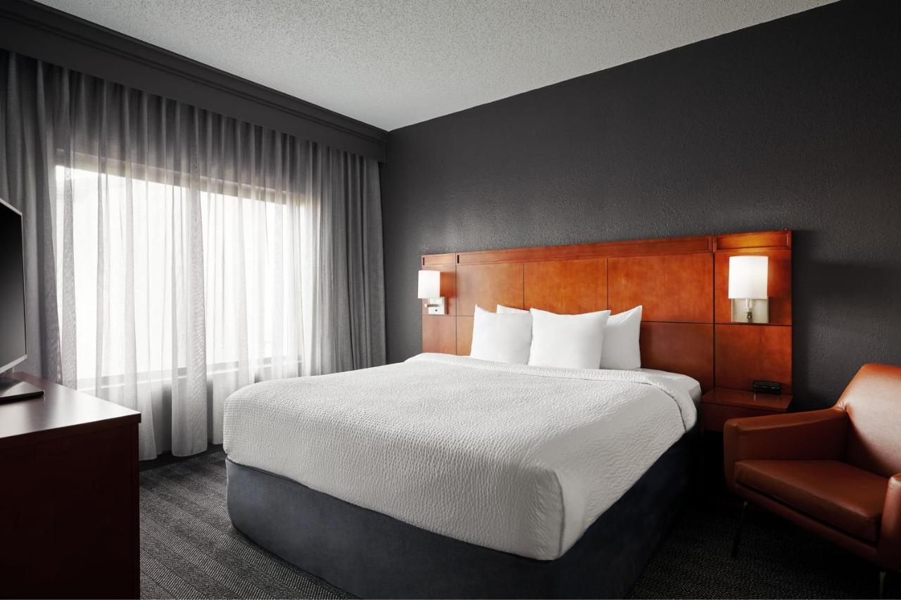 Courtyard By Marriott Downtown West