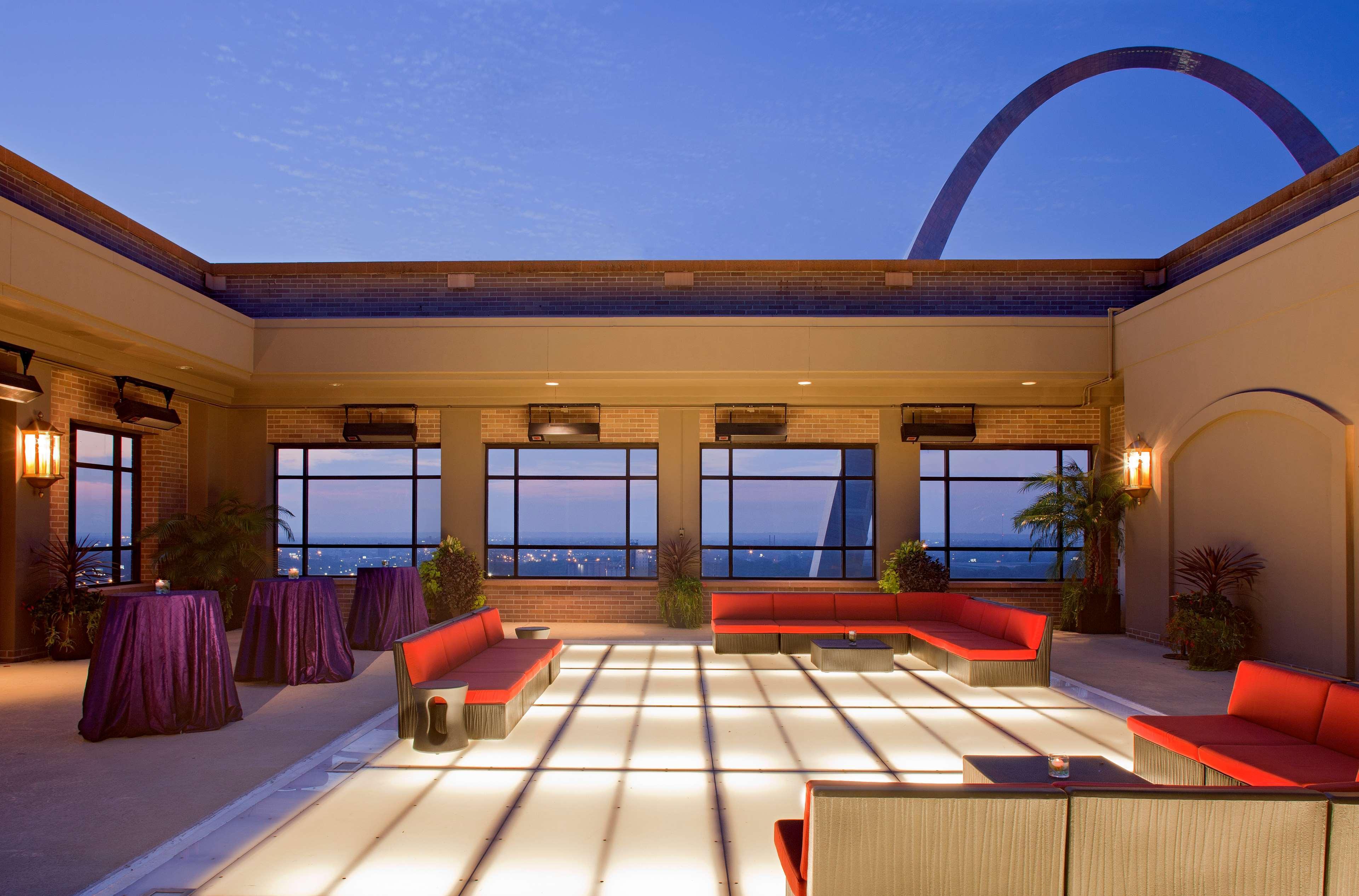 Hyatt Regency At The Arch Hotel