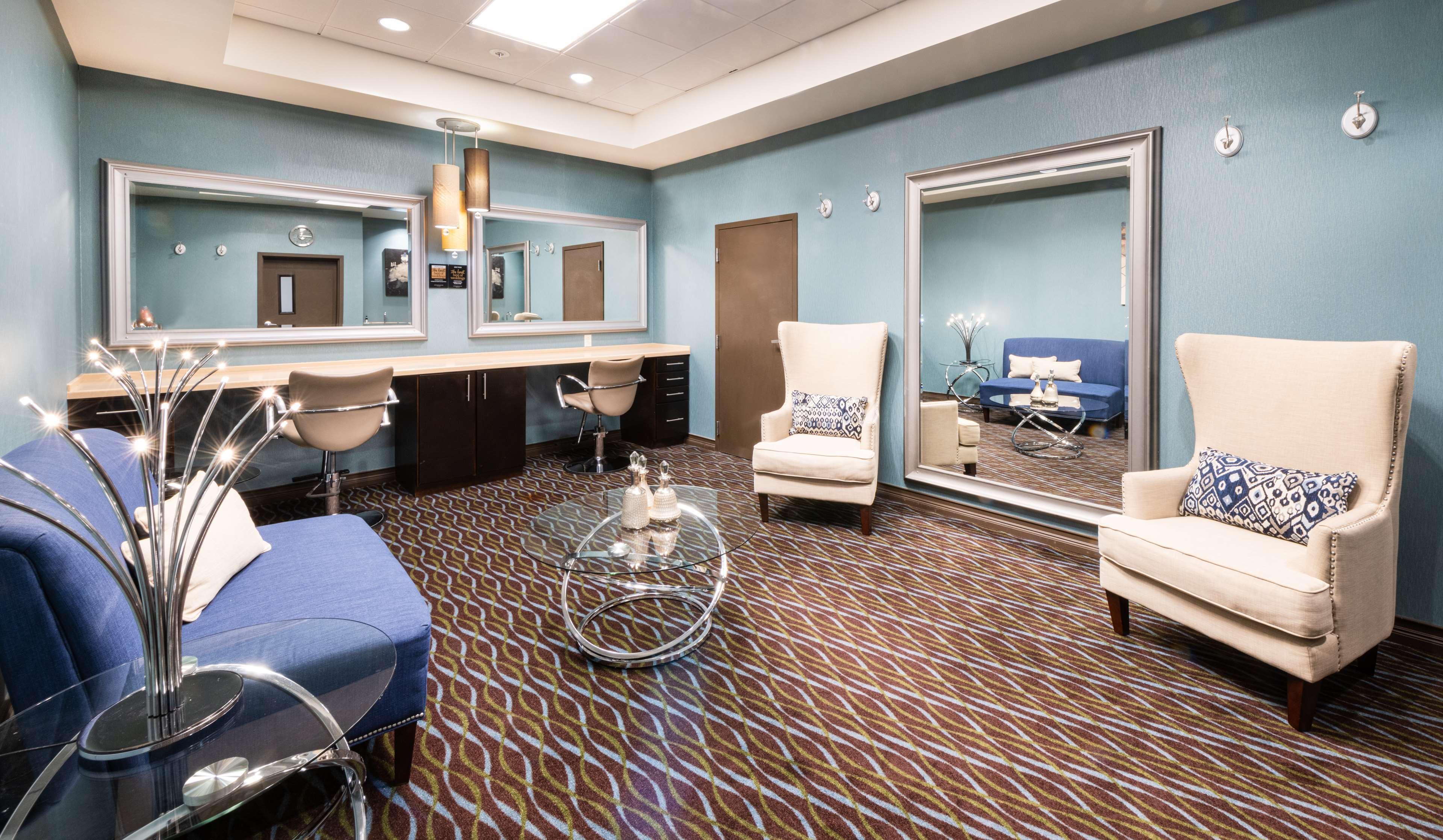 Aviator & Suites, Bw Signature Collection