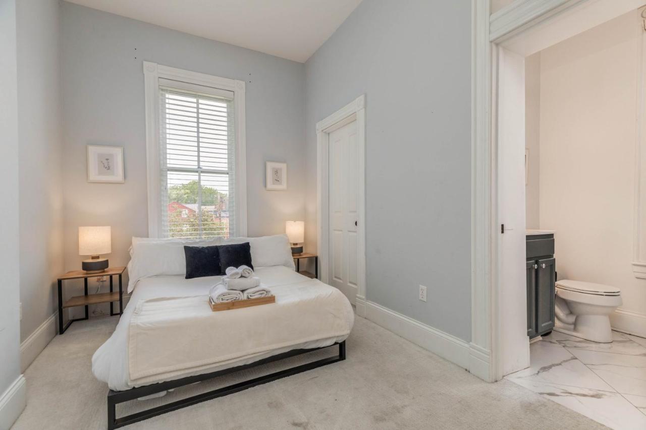Holiday home Historic Benton Park Townhome *