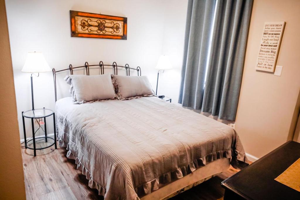Cozy City Getaway In The Heart Of Louis! Apartment Saint Louis