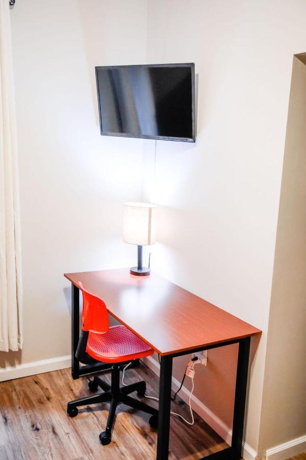Apartment Cozy City Getaway In The Heart Of Louis!