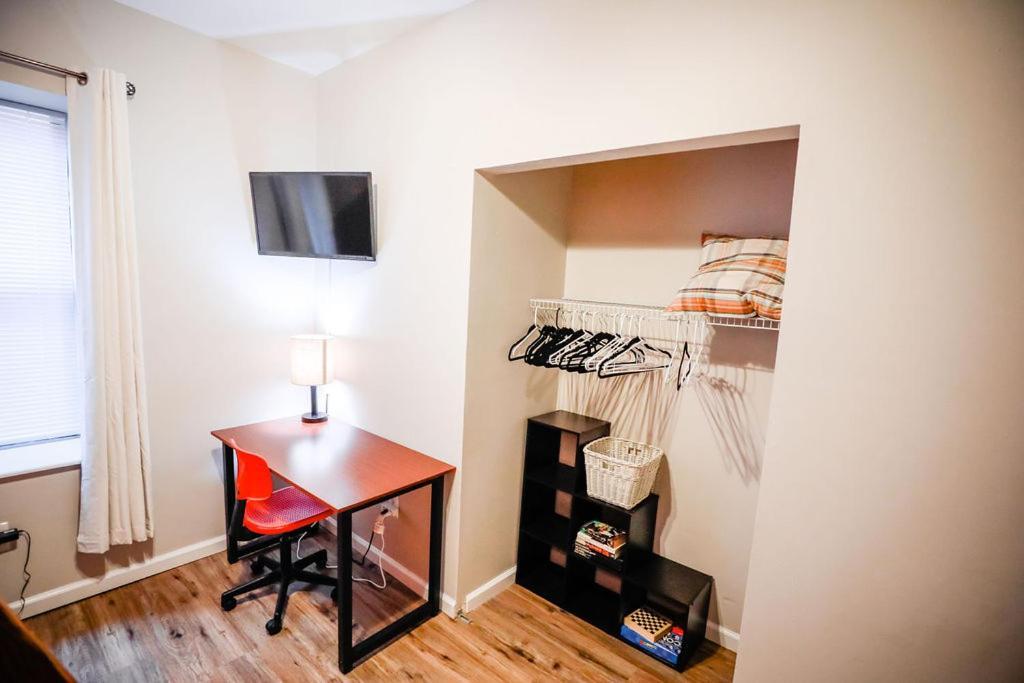 Cozy City Getaway In The Heart Of Louis! * Saint Louis