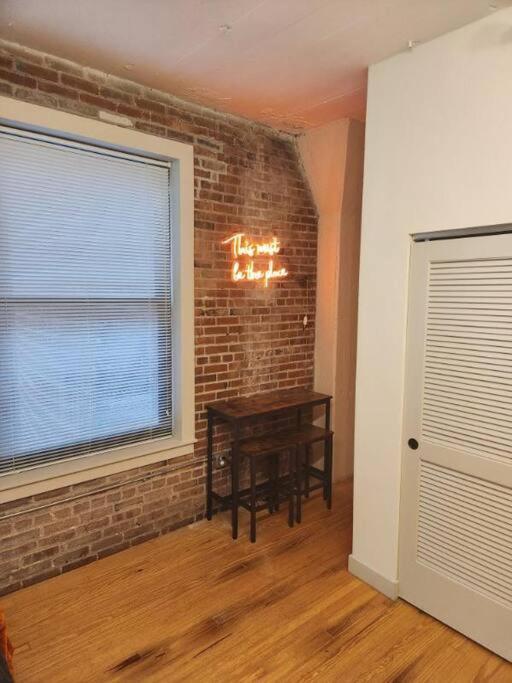 Apartment The Spot In Downtown St. Louis!!