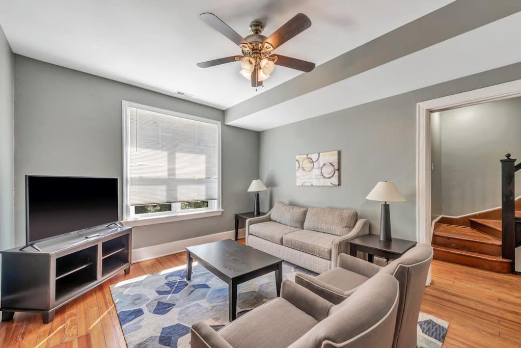 Ravishing 2-story Unit In Stl 2e * Saint Louis