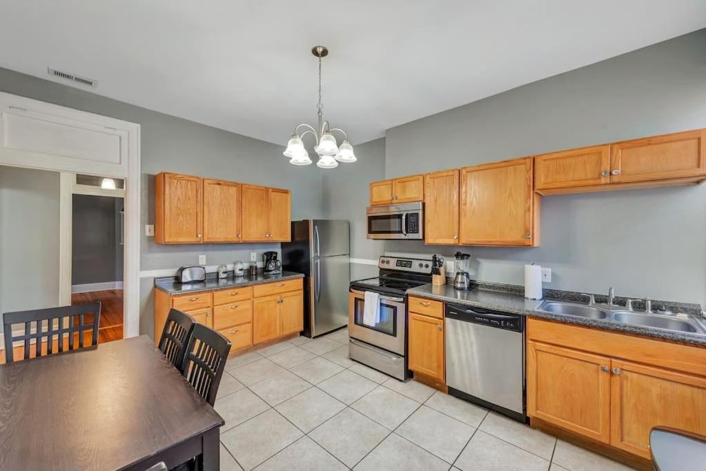 Ravishing 2-story Unit In Stl 2e *