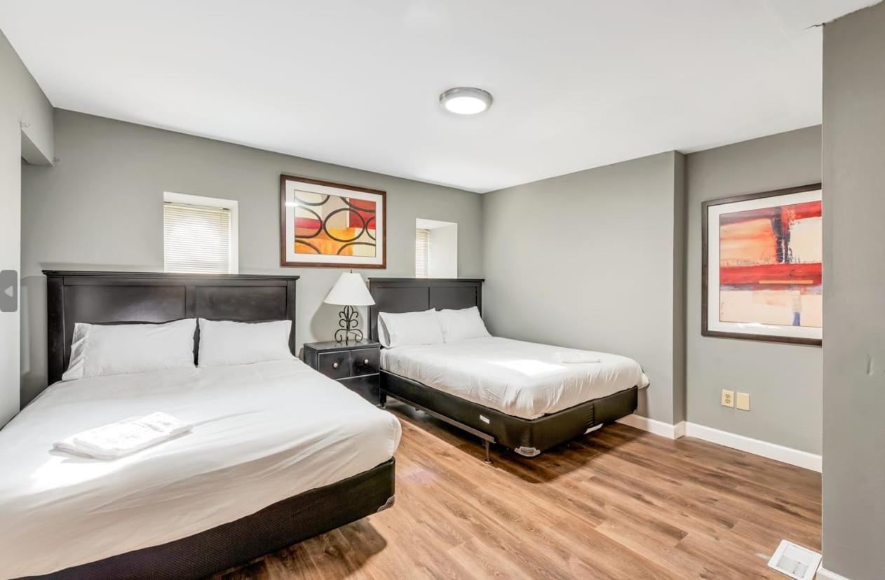 717a - Settle Into Soulard 6 Q Beds 2 Full Baths Holiday home Saint Louis