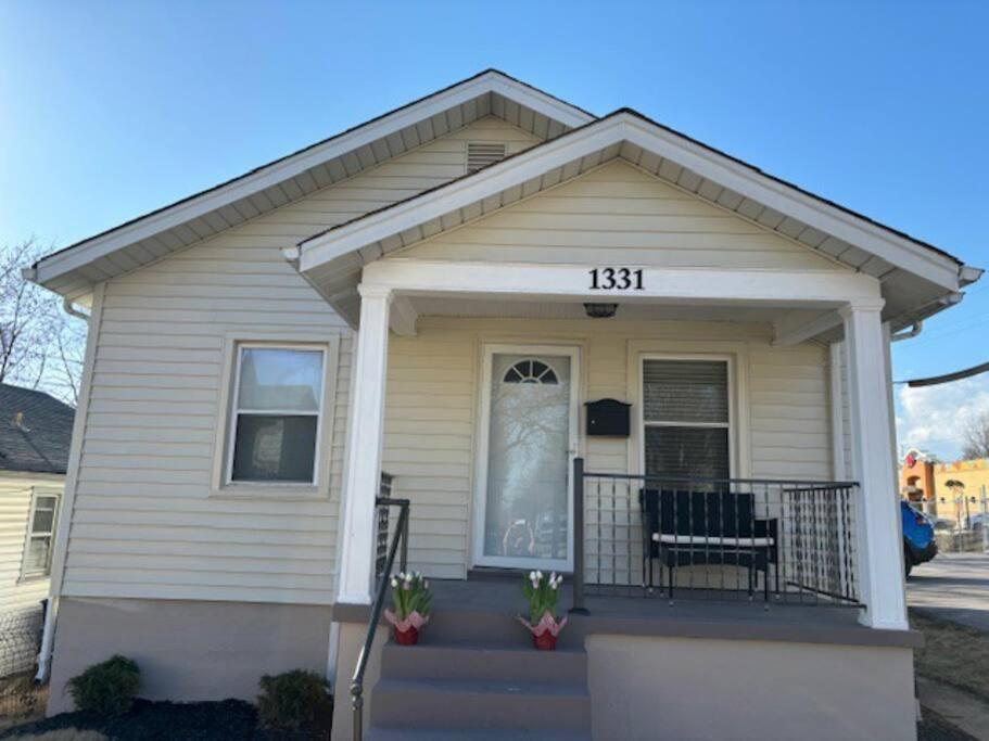 Family Friendly Near Stl Zoo Holiday home Saint Louis