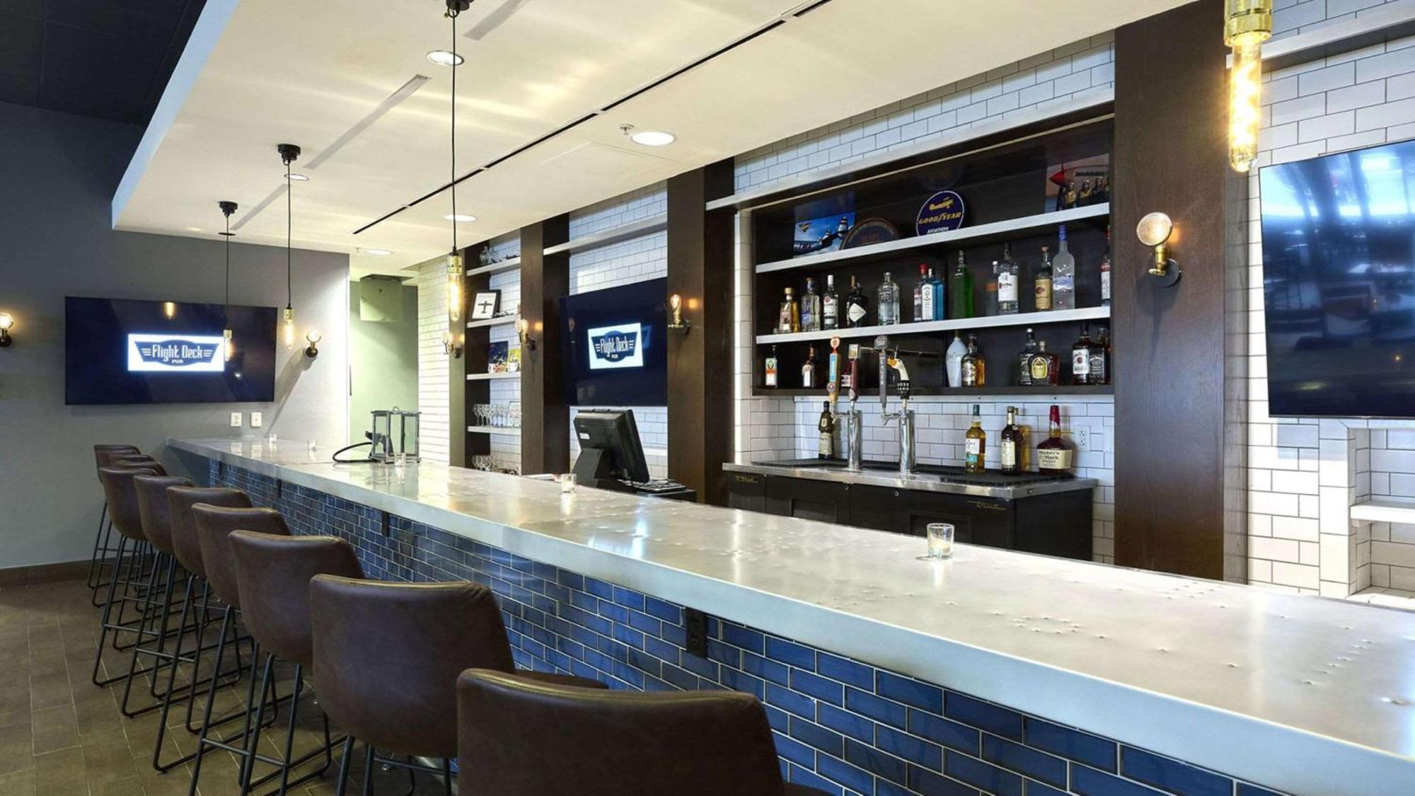 Hotel Aviator & Suites, Bw Signature Collection 3*