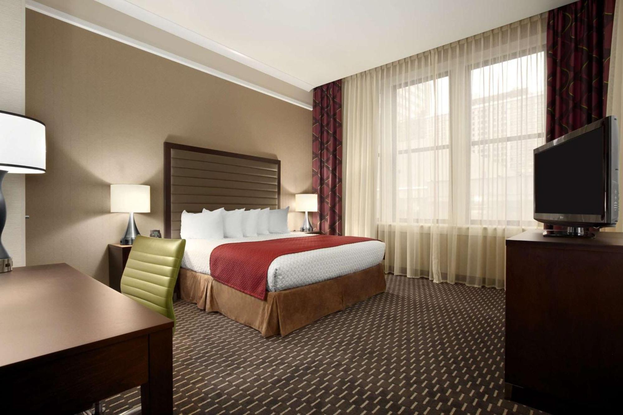 Embassy - Downtown Hotel Saint Louis
