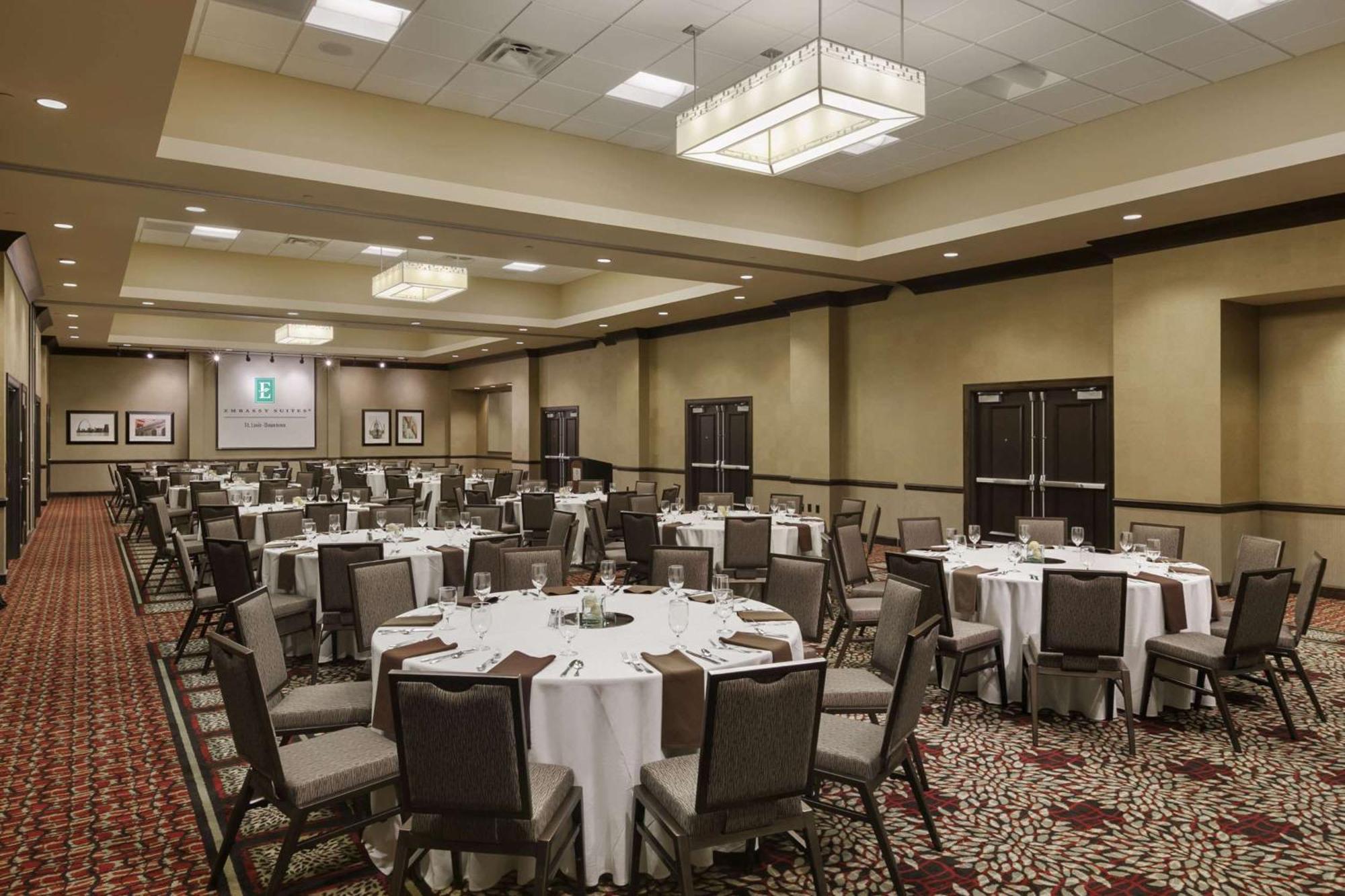 Hotel Embassy - Downtown Saint Louis