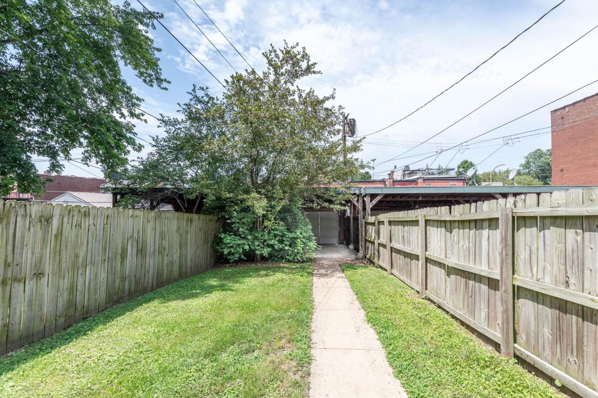 Holiday home Historic Benton Park Townhome *