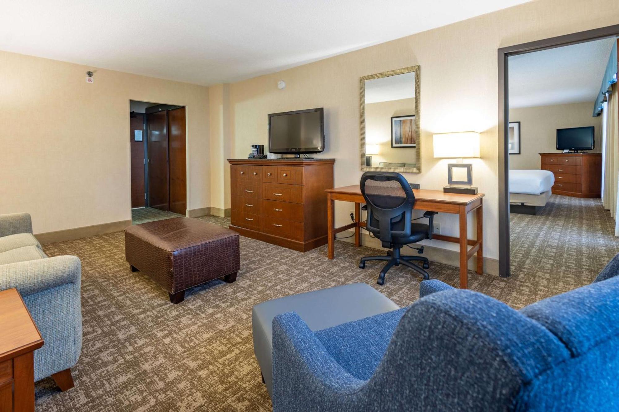 Hotel Pear Tree Near Union Station
