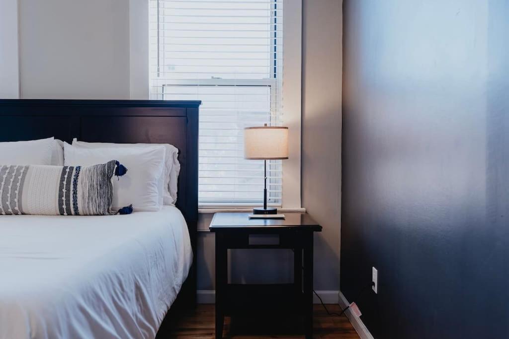 Apartment Chic 1br Balcony & Laundry Soulard