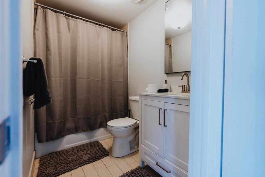 Chic 1br Balcony & Laundry Soulard Apartment Saint Louis