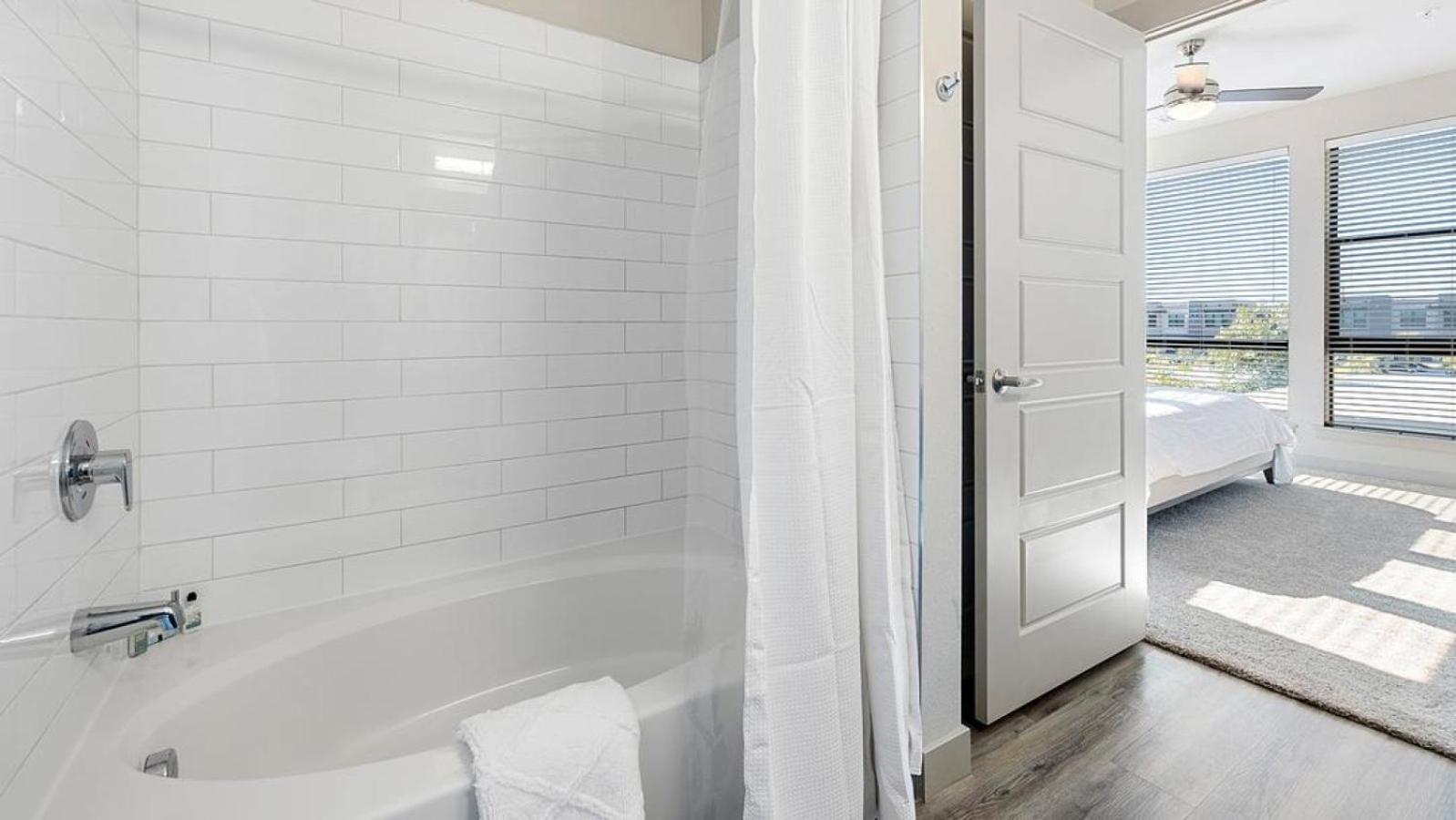 Landing At 11th And Spruce - 2 Bedrooms In Downtown Saint Louis
