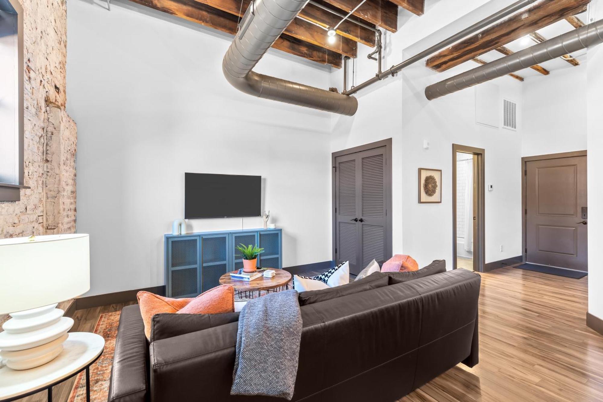 Riverfront Loft-parking-gym-p103 Apartment Saint Louis