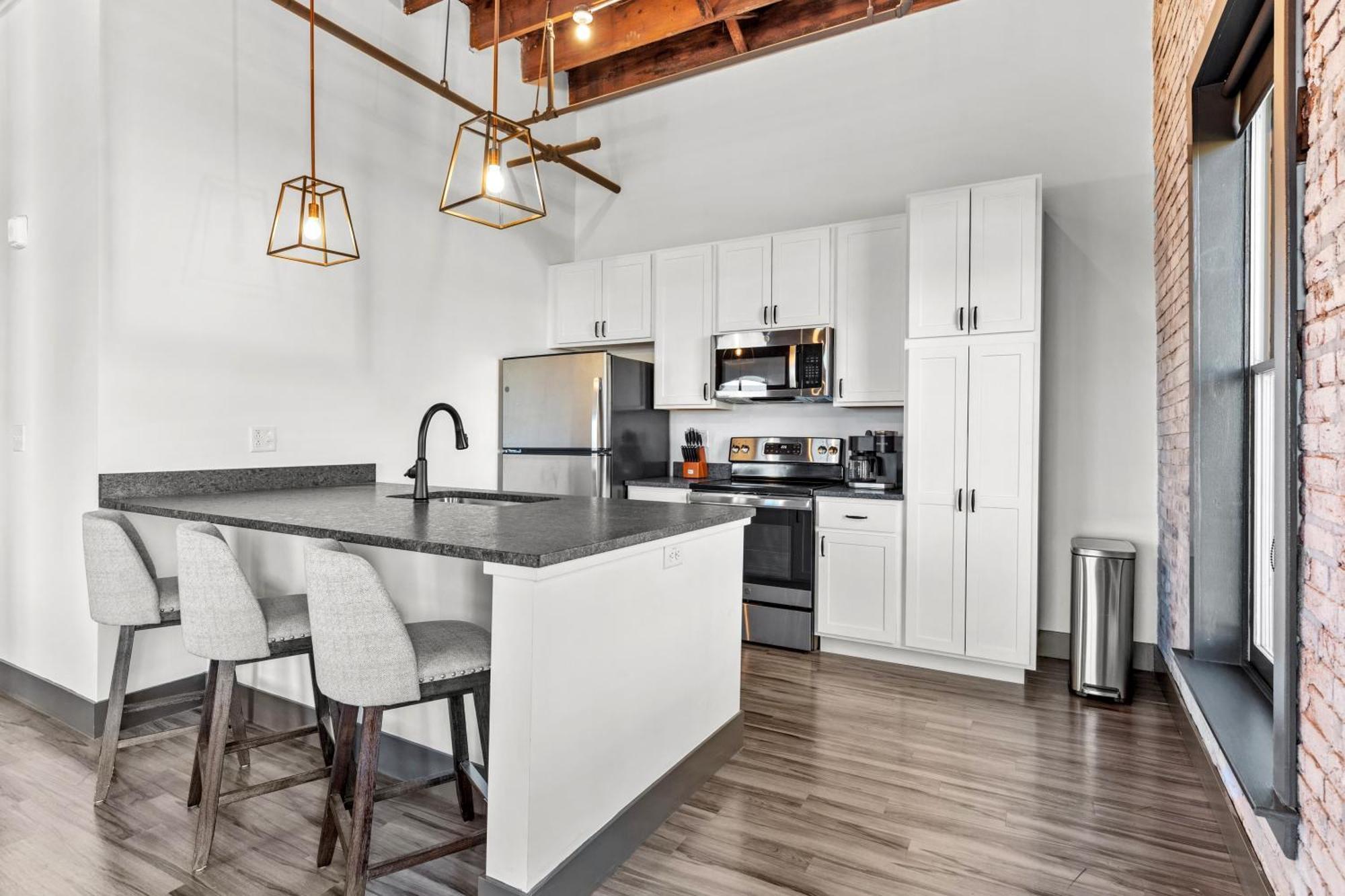 2br Riverfront Loft-gated Parking-p206 * Saint Louis