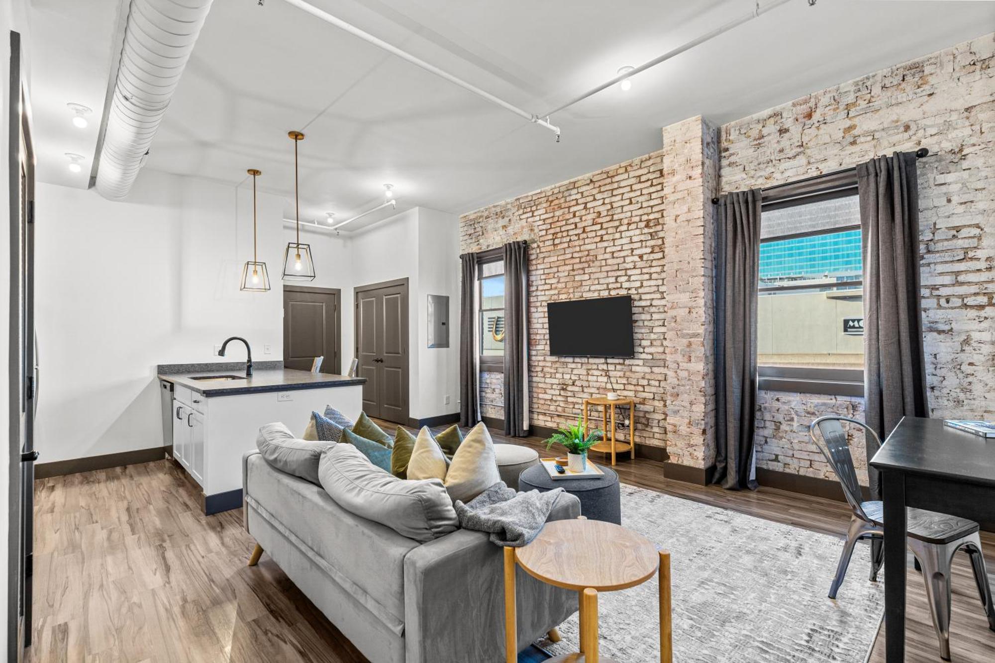 Apartment Loft Studio-gated Parking-wd-p203 *