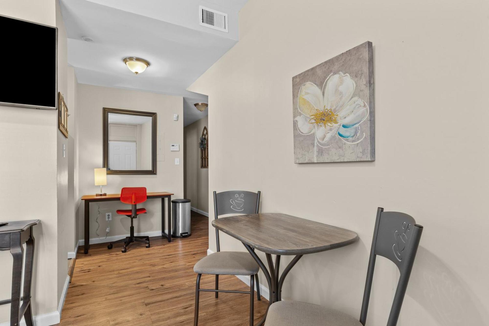 Cozy City Getaway In The Heart Of Louis! * Saint Louis