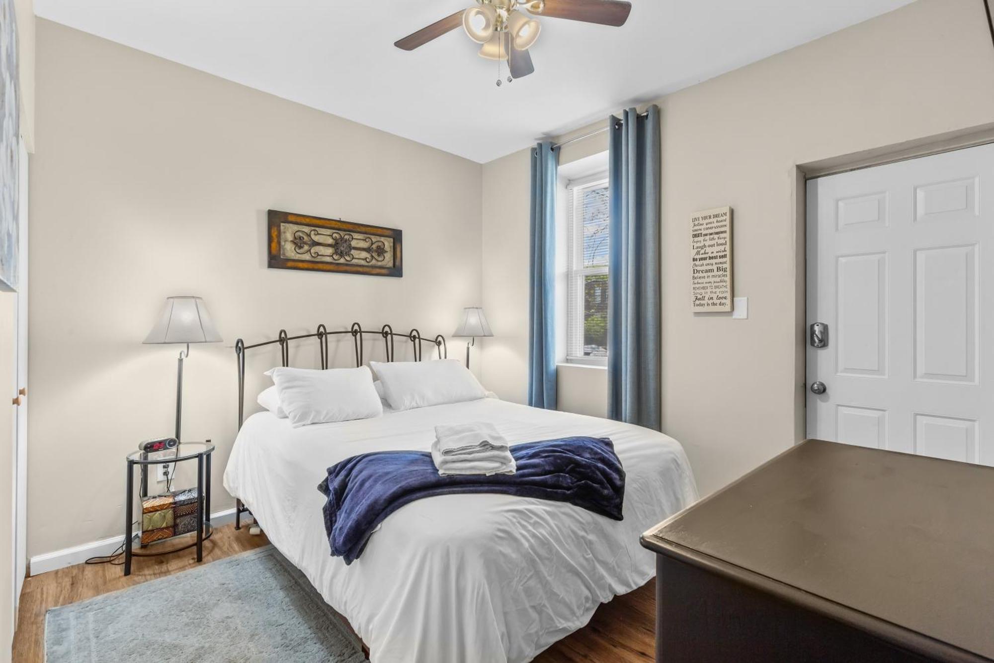 Apartment Cozy City Getaway In The Heart Of Louis!