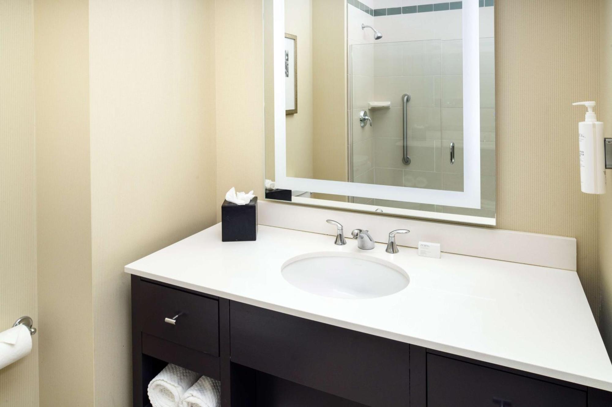 Hotel Embassy - Downtown Saint Louis