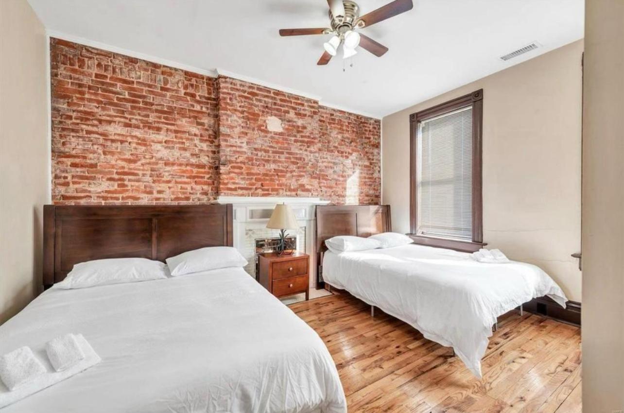 2 For Large Groups Near Busch Stadium Apartment *