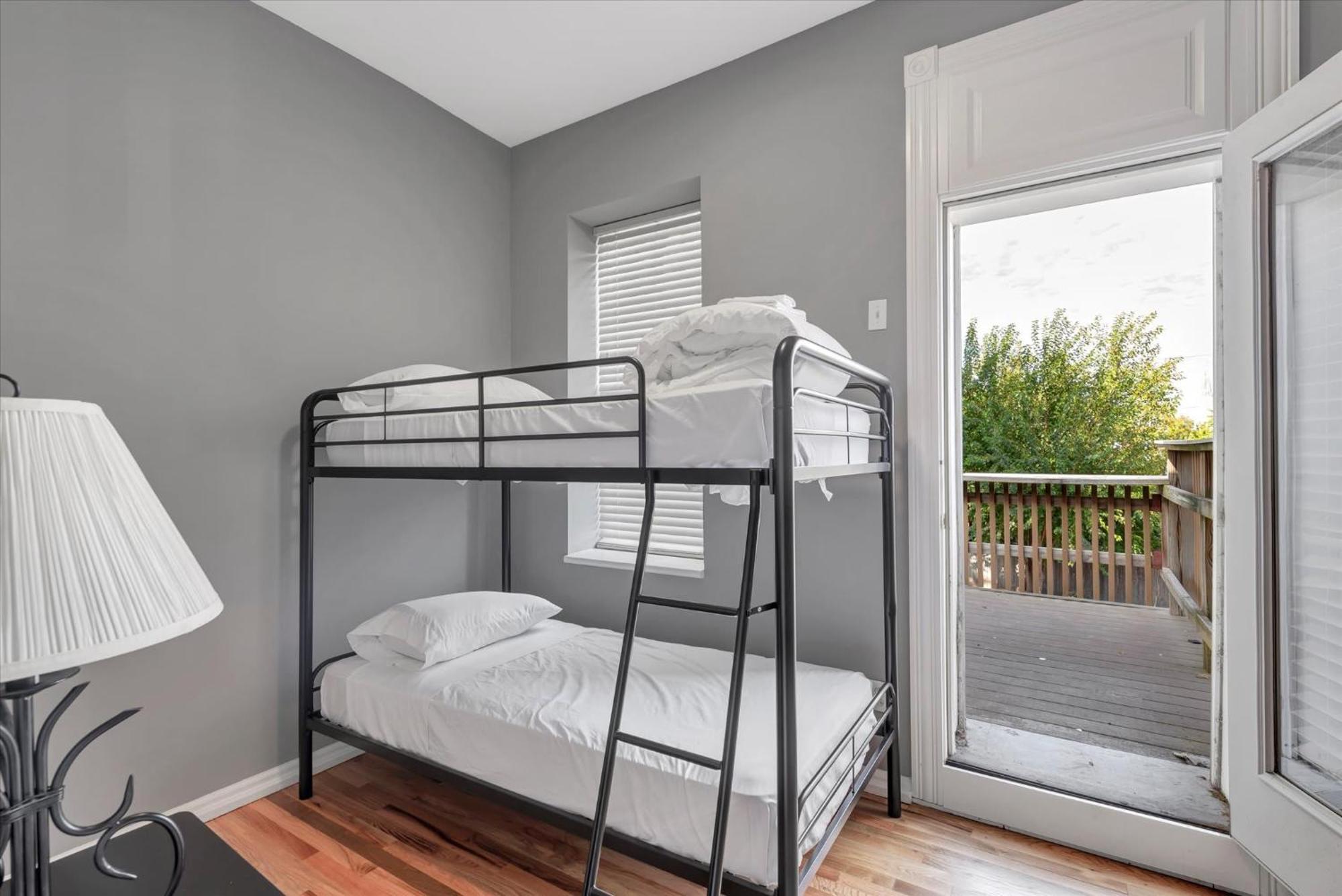 Holiday home Amazing Recently Rehabbed Stl Unit In Prime Soulard Location 713a