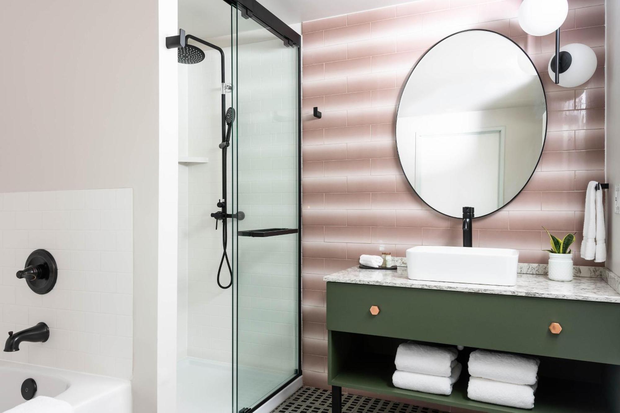 Express West End By Ihg Hotel Saint Louis