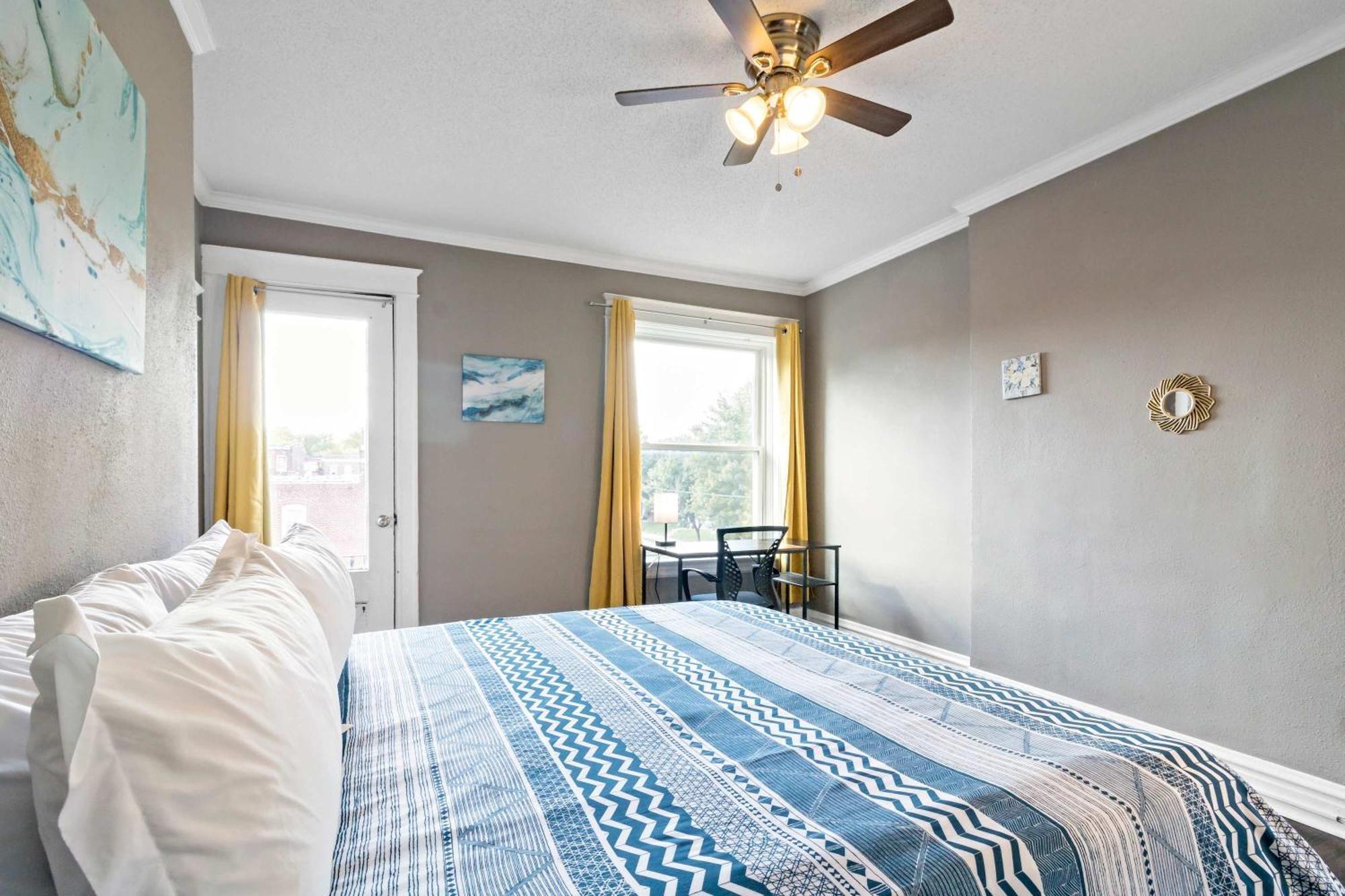 Apartment Roomy 2br-1ba Wfh Desk & Backyard *