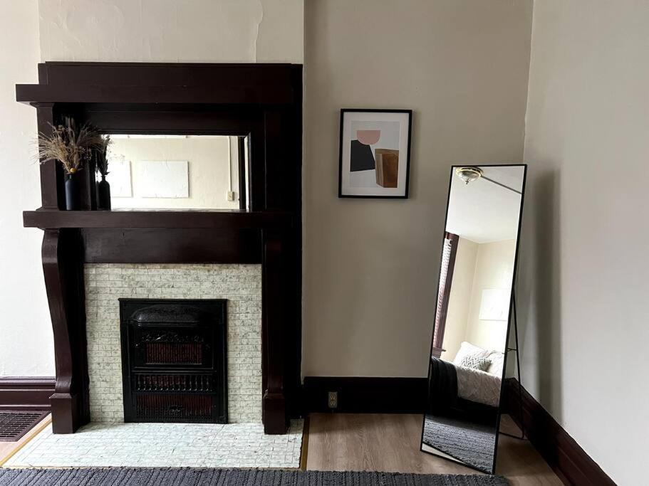 Charming Duplex On Quiet Street *