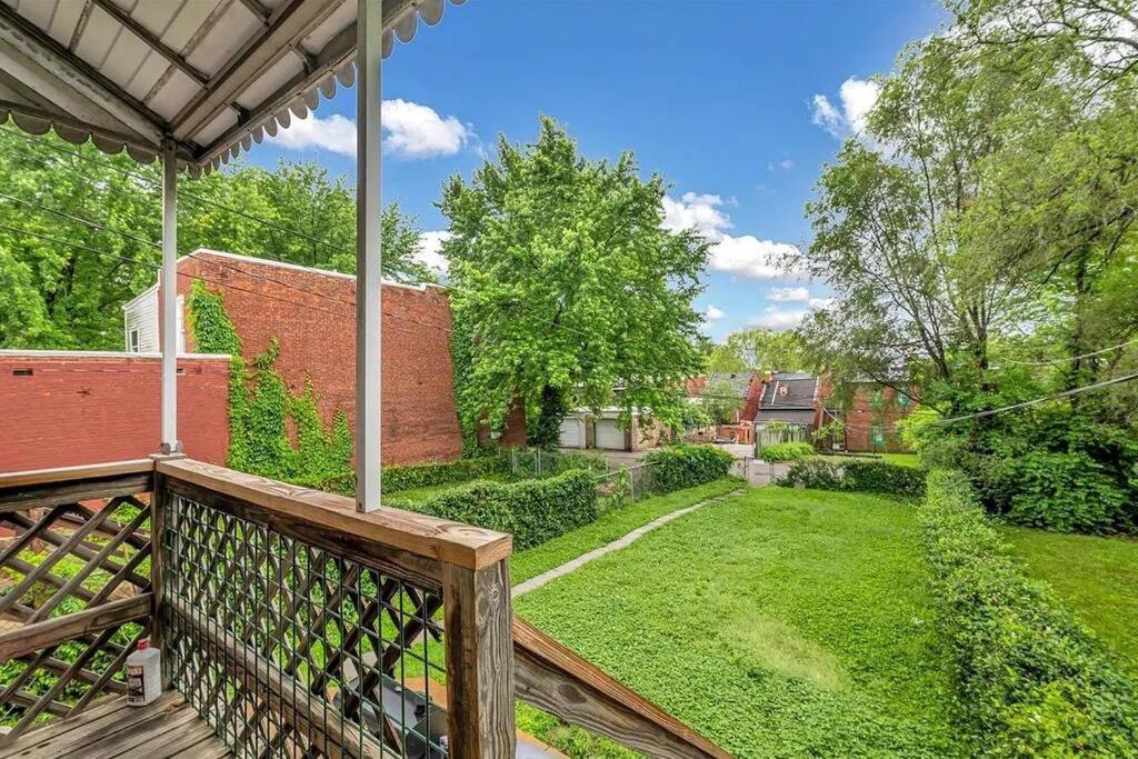 Charming Duplex On Quiet Street