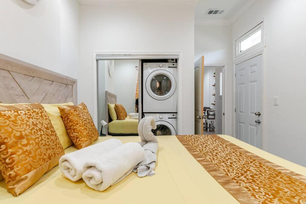 Apartment Golden Pearl With Need Within And Around