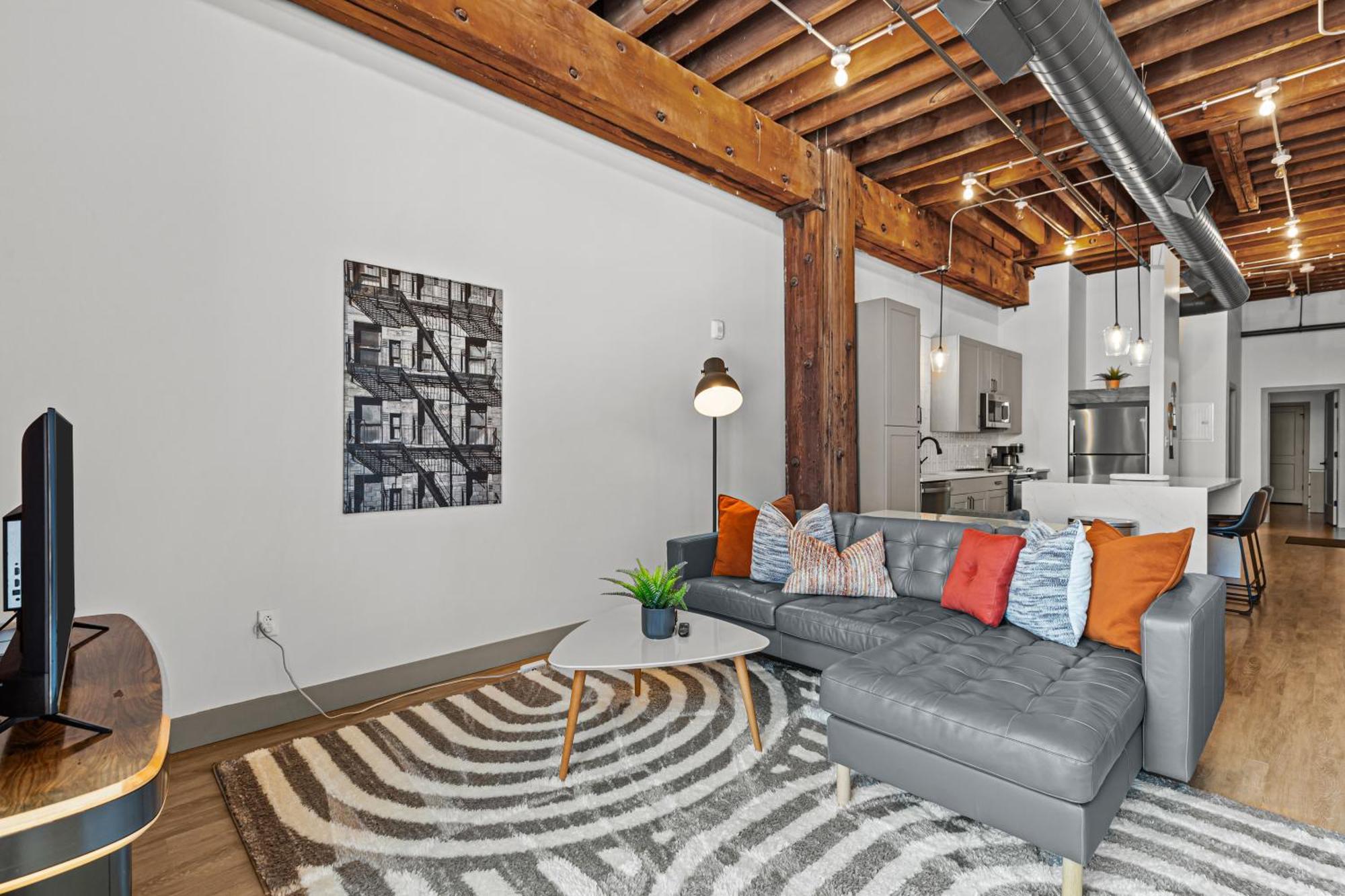 1br Riverfront Loft-parking-g208