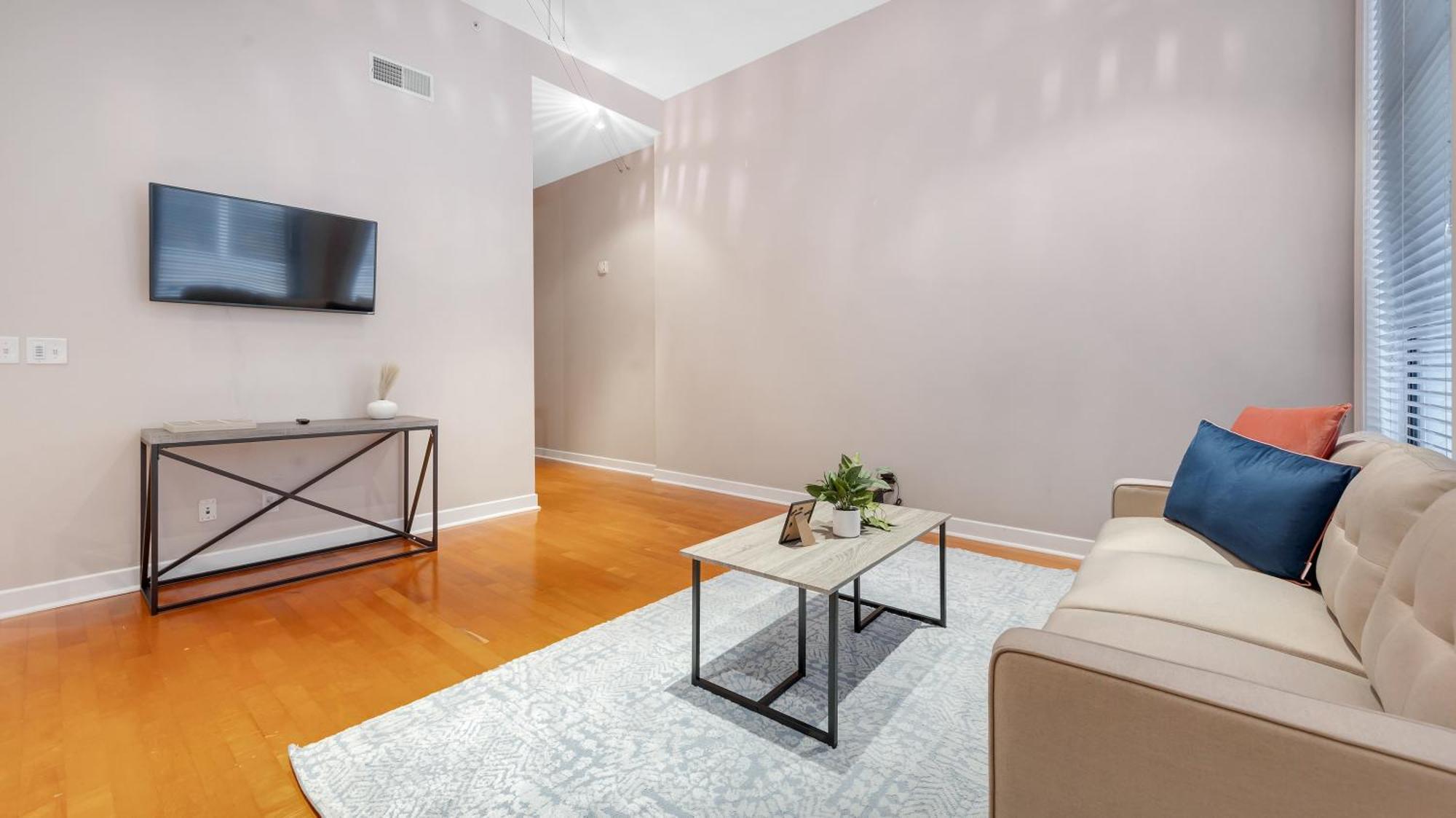 Lofts Opop 302 I Modern With A Vintage Twist Apartment