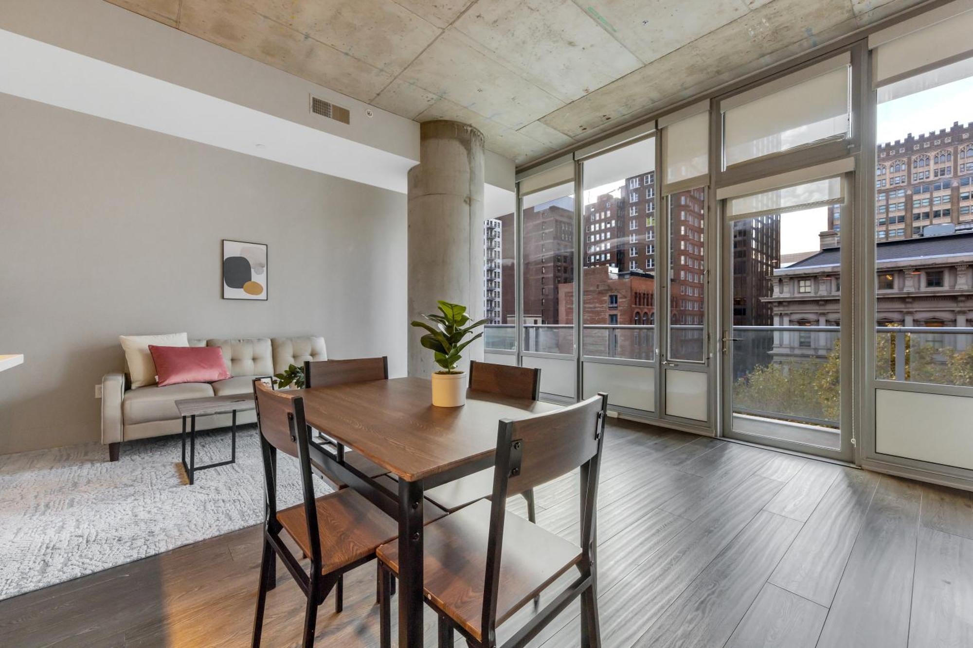 Towers At Opop 604 Spacios And Cozy 2 Bd 1 B Apartment