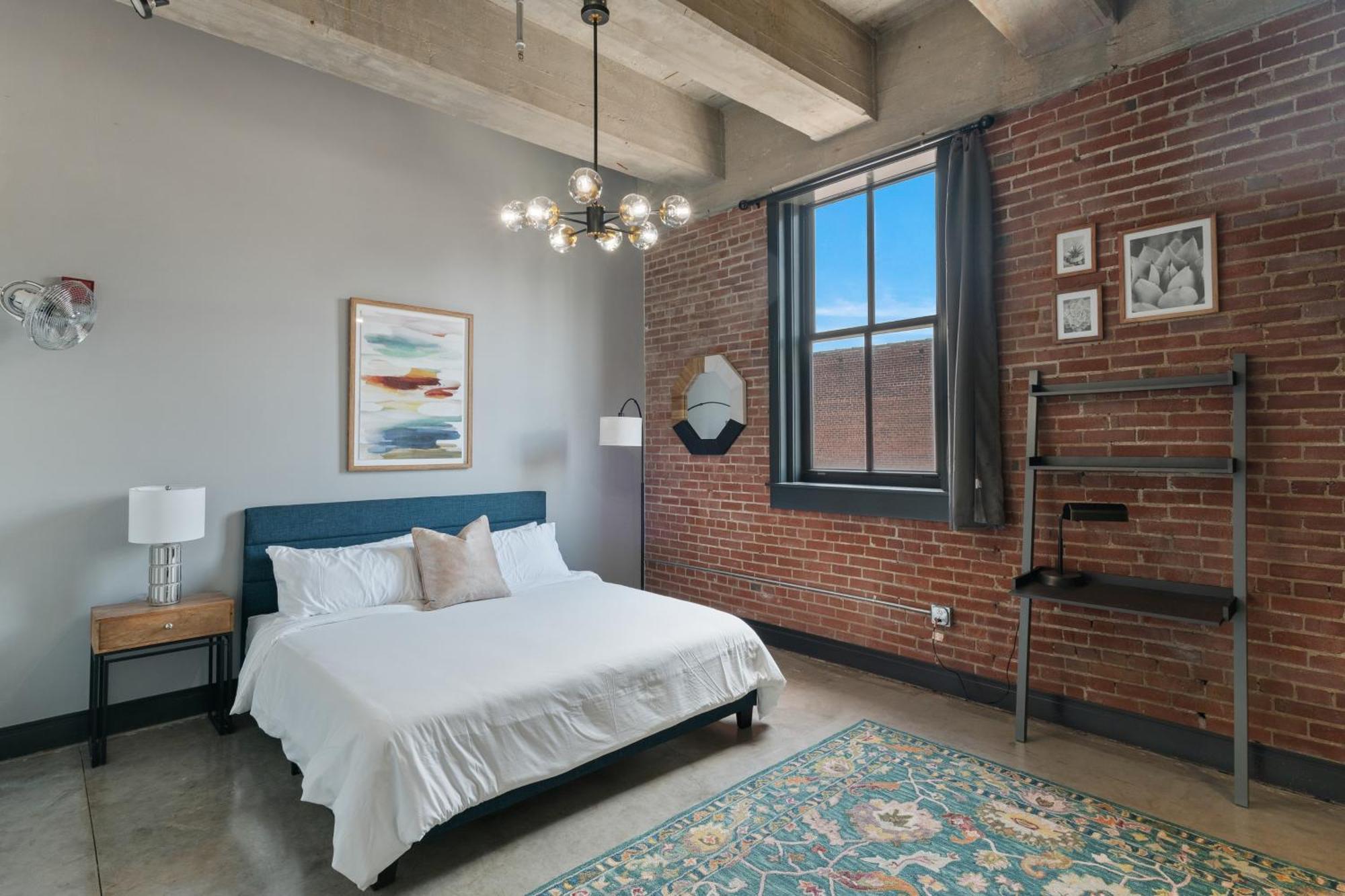 Stl Penthouse