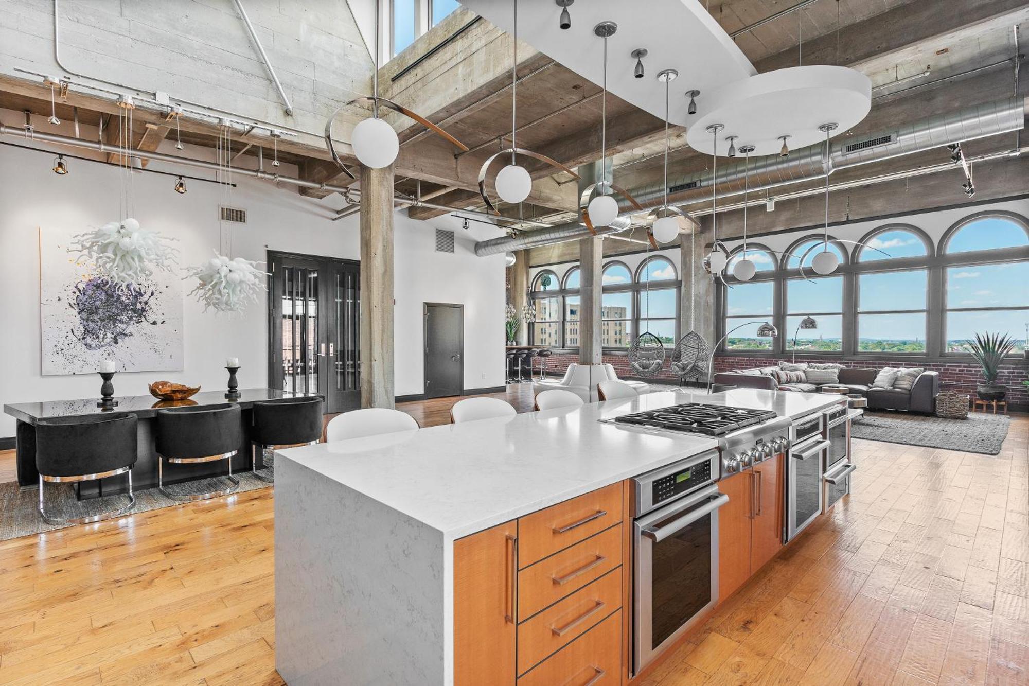 Stl Penthouse Saint Louis