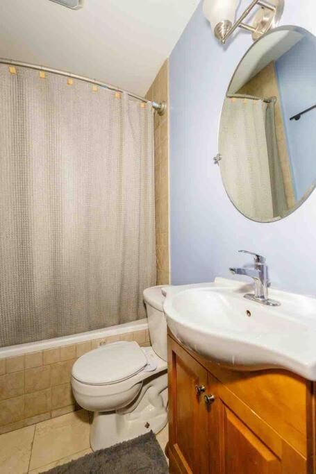 Delightful Gingerbread In Charming Lindenwood Park Apartment Saint Louis