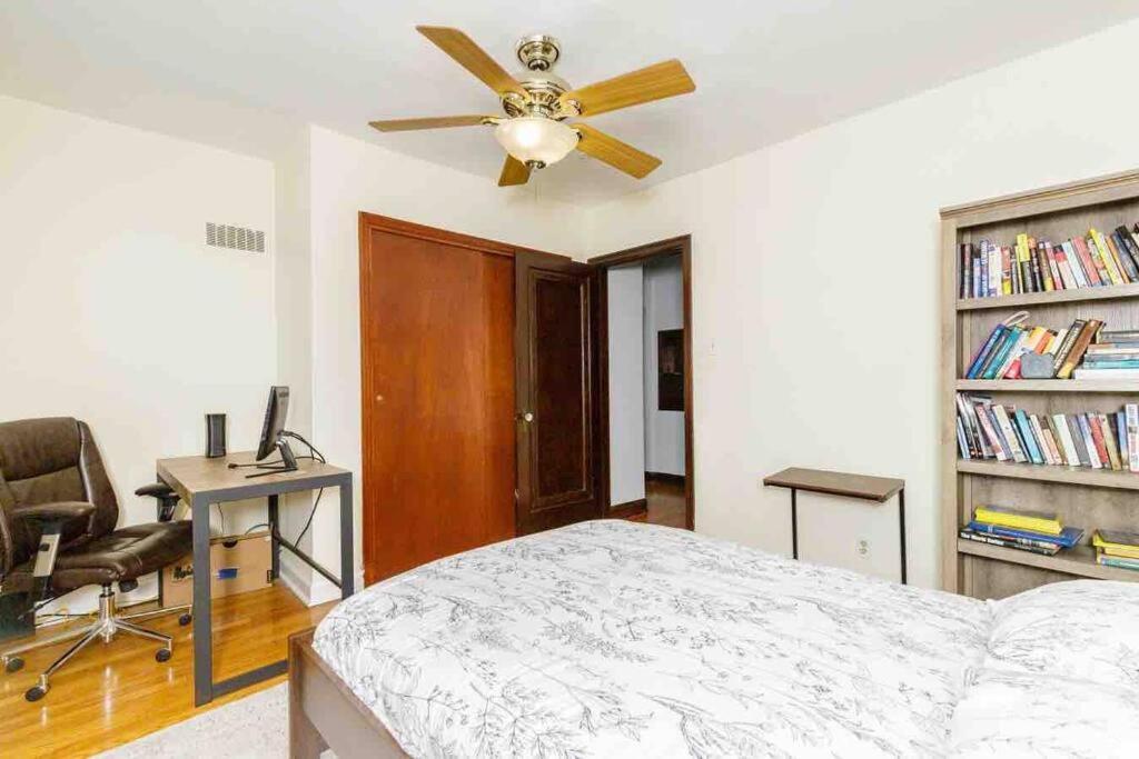 Delightful Gingerbread In Charming Lindenwood Park Apartment