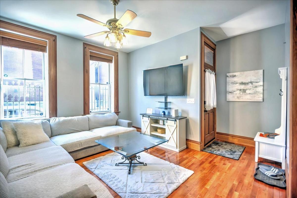 Cozy Townhouse, 1-mi From The Heart Of Soulard! Holiday home Saint Louis
