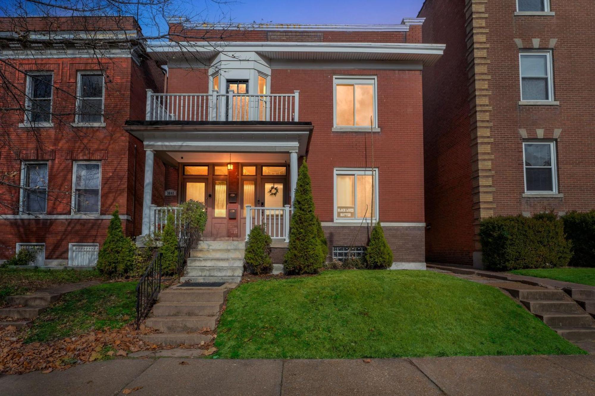 Chic Stl Townhome Apartment *